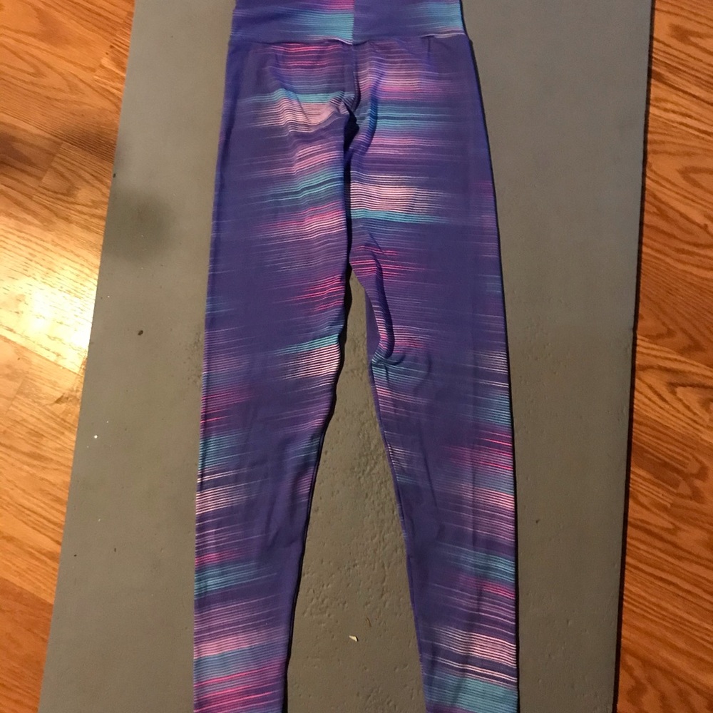 Fit Flow Premium Activewear purple leggings OS